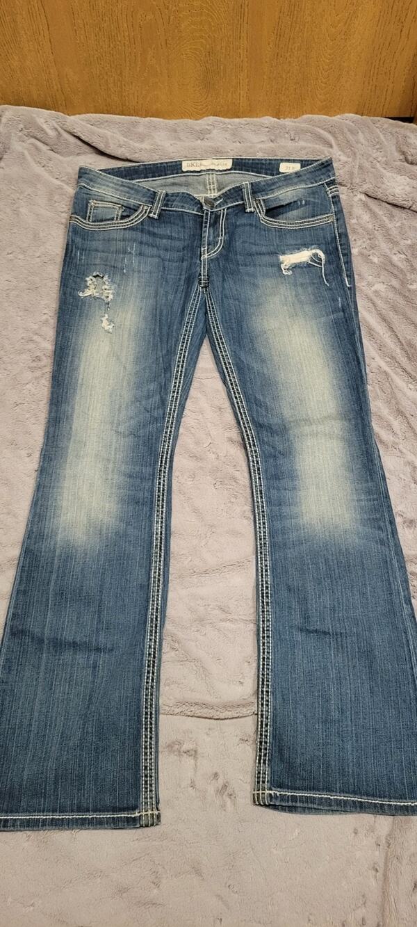 BKE Starlite Jeans Womens 31R Bootcut Distressed Denim Y2K Western Cowgirl